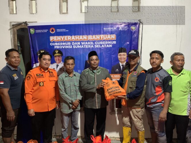 
					BPBD Sumsel Salurkan Bantuan Gubernur untuk Korban Angin Puting Beliung di Banyuasin