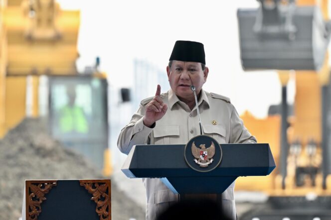 
					Prabowo Pacu Hilirisasi Lewat Industri Baterai