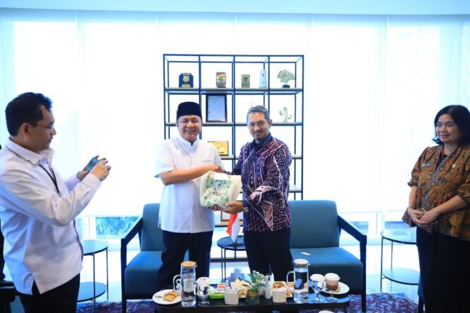 
Herman Deru Terima Konjen Malaysia, Bahas Peluang Besar Investasi dan Penerbangan Langsung Kuala Lumpur–Palembang