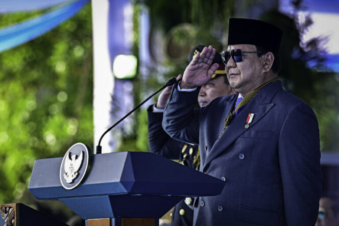 
					Presiden Prabowo Pimpin Upacara Peringatan ke-79 Hari Bhayangkara di Monas