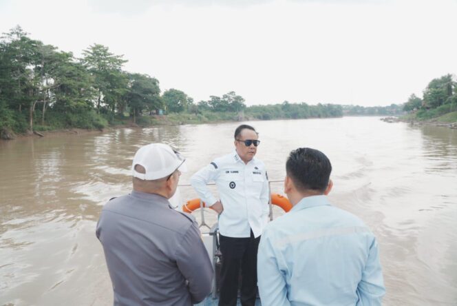 
					Cik Ujang Tinjau Alur Sungai, Dukung Solusi Transportasi Batubara yang Ramah Infrastruktur