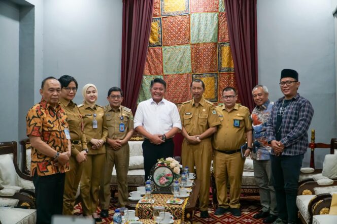 
Masuk Kalender Nasional, Herman Deru Harapkan Karang Asem Festival Siap Jadi Magnet Wisata Sumsel