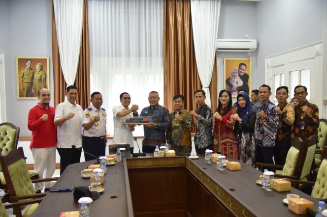 
Atasi Macet Palembang, Ratu Dewa Galakkan Lagi Pemanfaatan LRT