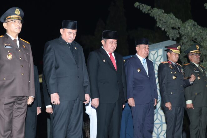
					Suasana Khidmat Renungan Suci di TMP Palembang, Herman Deru Ajak Generasi Muda Teladani Semangat Pahlawan