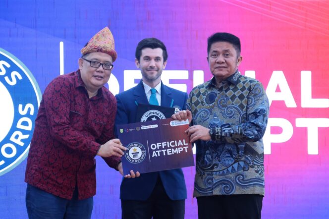 
Bikin Bangga Indonesia! Sumsel Pecahkan Rekor Dunia Pelatihan AI Terbesar untuk Guru