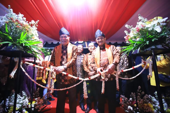 
Sekda Sumsel Edward Candra Resmi Buka Muba Expo 2025, Dorong Pertumbuhan Ekonomi Daerah