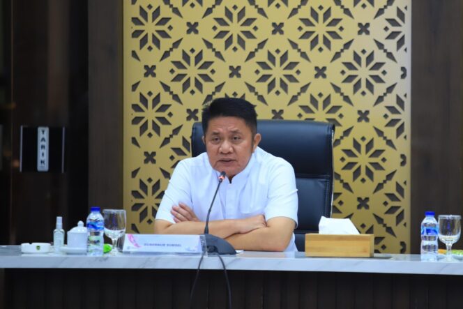 
Herman Deru Surati PUPR untuk Perbaikan Jalan Nasional Palembang–Betung