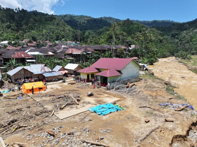 
					Banjir Bandang OKU Selatan: Pencarian Korban Dibagi Lima Sektor, BNPB Turut Beri Dukungan
