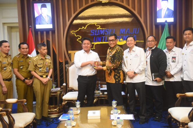 
					Gubernur Herman Deru Tegaskan Komitmen Perbaiki Layanan Publik, Ombudsman RI Beri Apresiasi