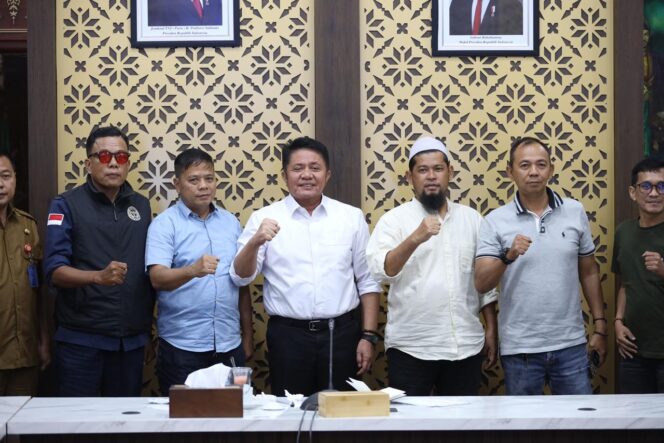 
Suporter SFC Curhat ke Gubernur Herman Deru, Minta Bantuan Selamatkan Klub dari Degradasi