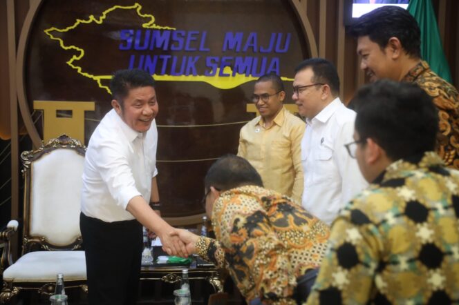 
					Sumsel Dikenal Zero Konflik, Herman Deru Paparkan Kearifan Lokal Jadi Penopang Harmoni ke Stafsus Kemenkumham RI