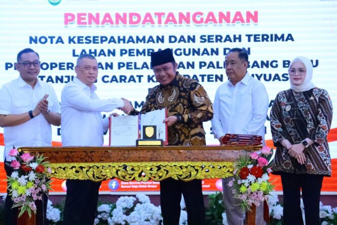
MoU Tanjung Carat Jadi Momentum Emas, Herman Deru Pastikan Sumsel Punya Pelabuhan Samudera Sendiri