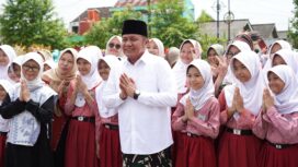 Gubernur Sumsel Herman Deru Peringatan Puncak Hari Santri Nasional 2025 di Pondok Pesantren Muqimus Sunnah, Kabupaten Banyuasin, Rabu (22/10/2025).