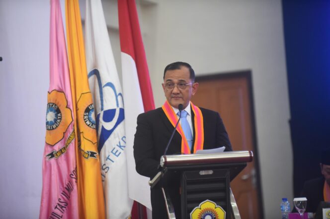 
Raih Gelar Doktor, Edward Candra Tekankan Kolaborasi dan Ilmu Terapan untuk Kemajuan Sumsel