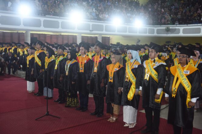 
Gubernur Herman Deru Ajak Wisudawan Unsri Jadi Pencipta Lapangan Kerja, Bukan Pencari