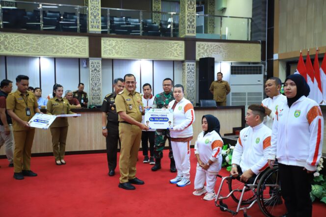 
Pemprov Sumsel Tegaskan Transparansi Penyaluran Bonus Rp22 Miliar untuk Atlet dan Pelatih PEPARNAS