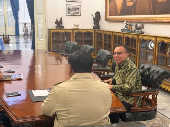 
Prabowo Terima Wakil Ketua DPR, Bahas Kesejahteraan Publik hingga Layanan Haji