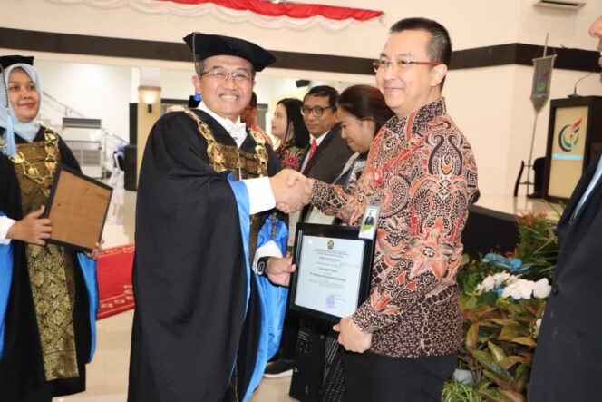 
Pertamina Drilling Raih Penghargaan Vyatra Bala Pratama 2025 dari PEM Akamigas