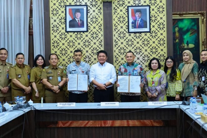 
Herman Deru Dinilai Konsisten Berprestasi, Setmilpres Lakukan Verifikasi Lapangan Satyalancana Wira Karya 2025