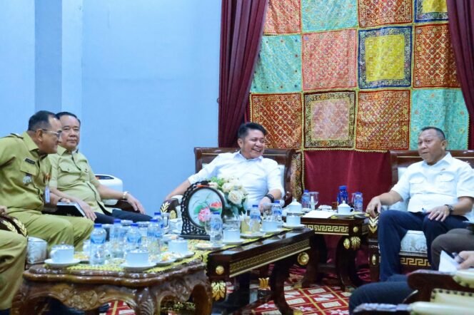 
Gubernur Herman Deru dan Kajati Sumsel Perkuat Sinergi Bangun Daerah, Dorong Proyek Strategis Nasional Tanjung Api-api