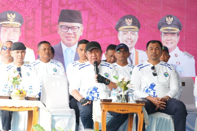 
Gubernur Herman Deru Gelontorkan Bantuan Rp57,1 Miliar untuk Percepat Pemerataan Pembangunan 2.856 Desa se-Sumsel