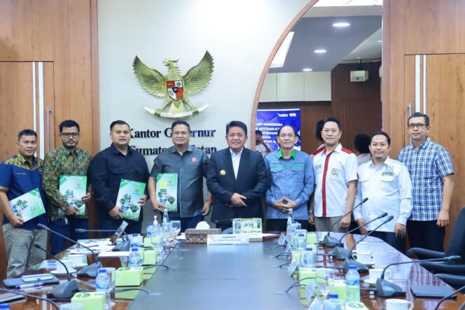 
Herman Deru Tegaskan Sinergi Pengembang Kunci Sukses Program 3 Juta Rumah