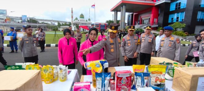 
Polda Sumsel dan Bhayangkari Kirim 5 Truk Bantuan untuk Korban Banjir Aceh Tamiang dan Langkat