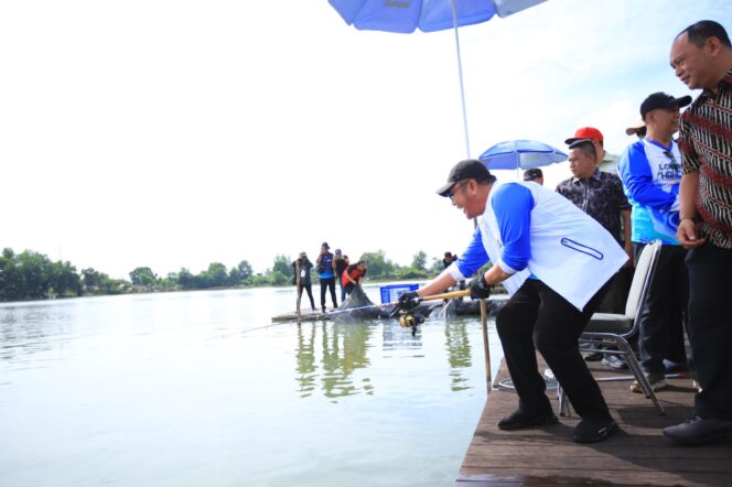 
Ribuan Angler Ramaikan Event Mancing Piala Gubernur Sumsel 2025