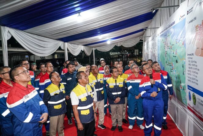 
Menteri ESDM Pastikan Distribusi Energi Aman Jelang Tahun Baru, Pertamina dan Pertamina Patra Niaga Melayani Sepenuh Hati