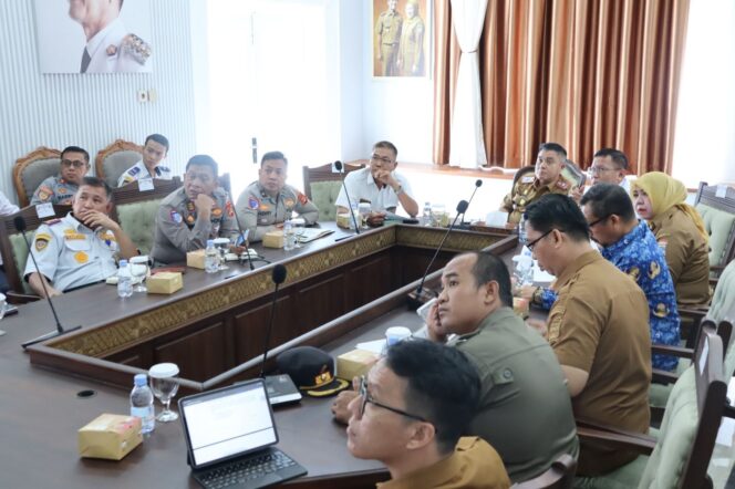 
Pemkot Palembang Bakal Bentuk Satgas Untuk Penanganan Angkutan Bertonase Besar