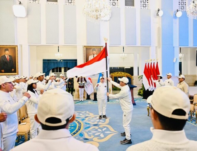 
Prabowo Berangkatkan Kontingen Indonesia Menuju SEA Games Thailand 2025