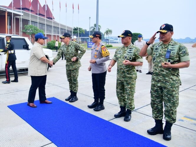 
Prabowo Kembali Tinjau Daerah Terdampak Bencana di Sumatra, Pastikan Penanganan Cepat