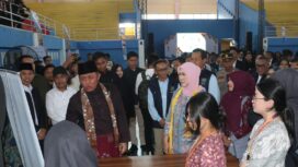 Gubernur Sumsel Herman Deru saat membuka Pameran UMKM dan Job Fair MEMBARA yang digelar di GOR Pancasila Muara Enim. Foto : Diskominfo Muara Enim