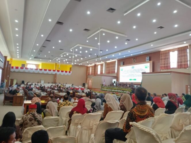 
Fraksi PKS dapil II saat rapat paripurna IV masa sidang ke-1, dengan agenda penjelasan Bupati Muara Enim terhadap Raperda tentang APBD tahun anggaran 2026 dan Raperda tentang pendanaan tahun jamak. Foto : Istimewa