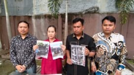 Konferensi Pers dari Leni (50) yang dirugikan karena kondisi mobil miliknya yang diduga rusak setelah disita sebagai barang bukti.