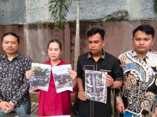 Konferensi Pers dari Leni (50) yang dirugikan karena kondisi mobil miliknya yang diduga rusak setelah disita sebagai barang bukti.