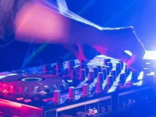 Ilustrasi musik remix, Foto : Shutterstock