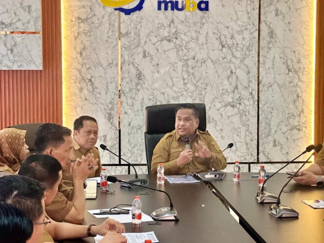 
Pemkab Muba Pastikan Video Viral TKA Kabur Saat di Razia Adalah Hoaks