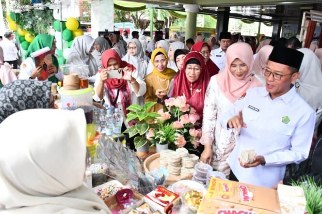 
Meriahkan HAB ke-80, Kemenag Sumsel Gelar Bazar Kerukunan