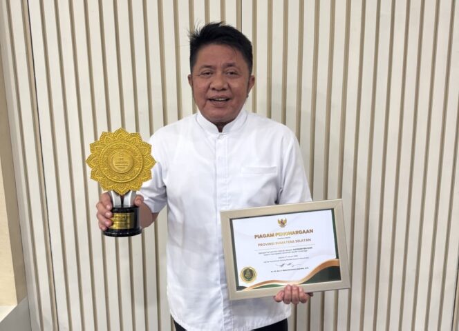 
Sumsel Raih Penghargaan UHC Nasional 2026, Herman Deru Sebut Bukti Nyata Keberhasilan Program “Sumsel Berkat”