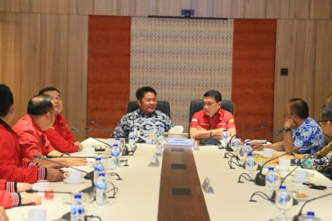 
Herman Deru Terima Audiensi PDIP Sumsel, Perkuat Kolaborasi untuk Pembangunan Daerah
