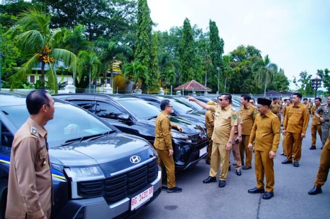 
Bupati Muba Cek Fisik Puluhan Kendaraan Operasional Desa