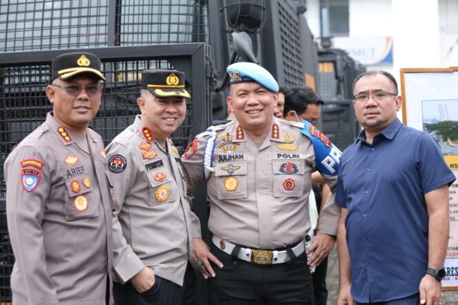 
Polri Tegaskan Isu Pemerasan Kombes Pol Julihan Hoaks