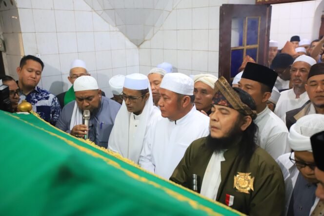 
Napak Tilas Dakwah Kiai Marogan, Herman Deru: Warisan Ulama Harus Terus Dihidupkan