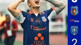 Diego Dall’Oca saat melakukan selebrasi usai membawa Sumsel United unggul melawan PSPS. Foto : Sumsel United Official