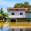 Ilustrasi rumah terendam banjir/Shutterstock. 