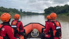 Seorang bocah laki-laki, Ravael (3) dilaporkan hanyut dan tenggelam terseret arus Sungai Lematang pada Selasa 13 Januari 2026/ist.