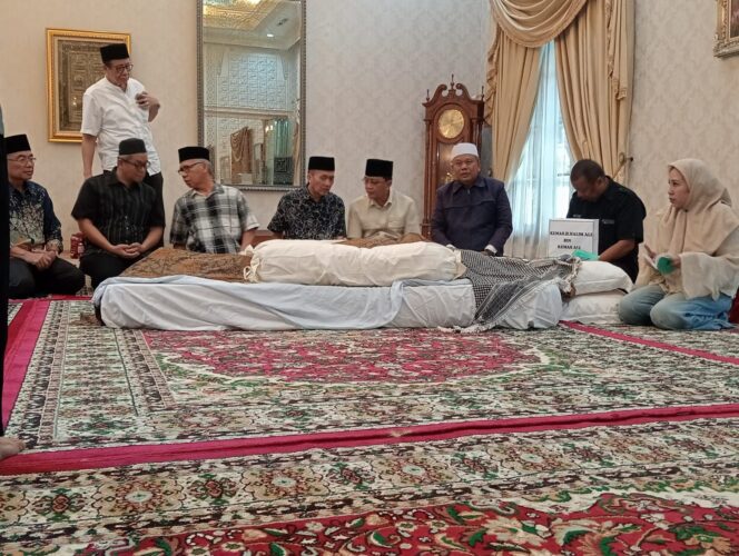 
Rumah Duka almarhum Kms. H. Abdul Halim Ali atau yang akrab disapa Haji Halim di Jalan Dr. M. Isa, pada Kamis, 22 Januari 2026/ist.
