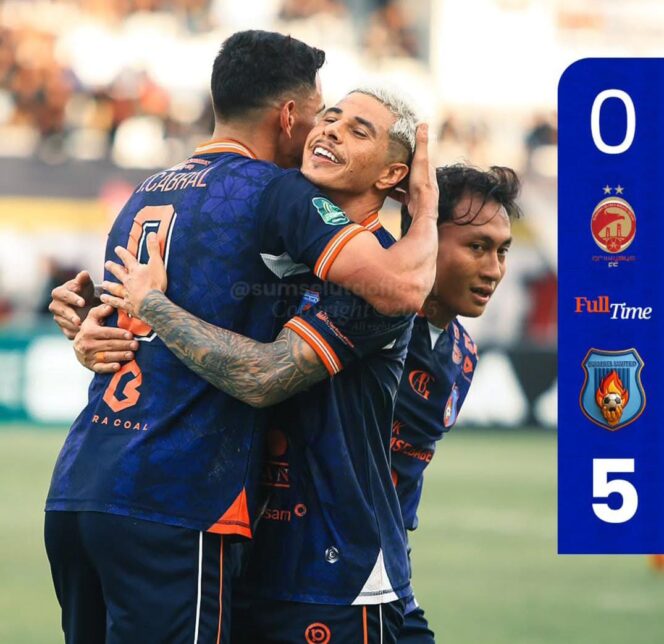 
Pemain Sumsel United saat selebrasi. Foto : Instagram/Sumsel United