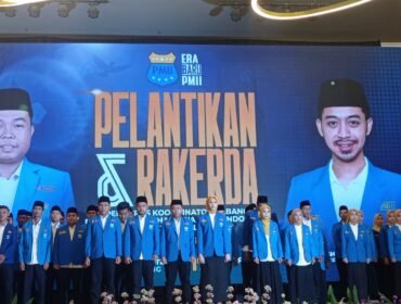 Pelantikan Syaidina Ali sebagai Ketua Pengurus Koordinator Cabang (PKC) Pergerakan Mahasiswa Islam Indonesia (PMII) Sumatera Selatan (Sumsel) periode 2025–2027 beserta pengurus. Foto : Abdullah Toriq/Urban Id